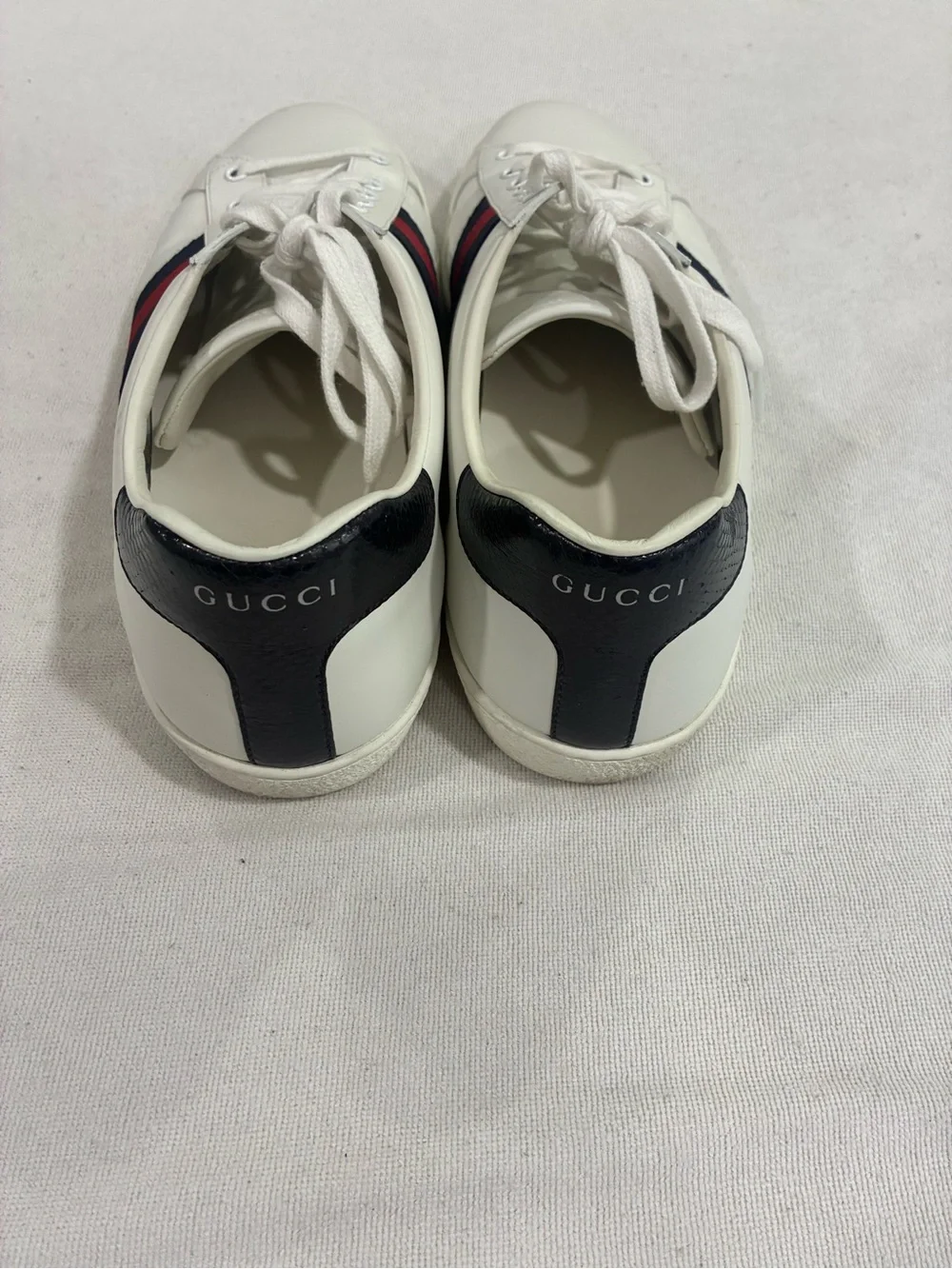 Classic Gucci size 12 White Leather Sneakers with Navy & Red Strip Shoes